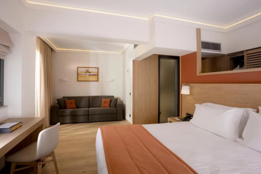 Golden Age Hotel - photo 3