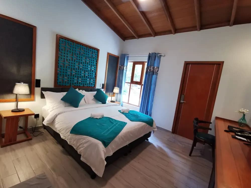 Village Hideaways & Spas - photo 4
