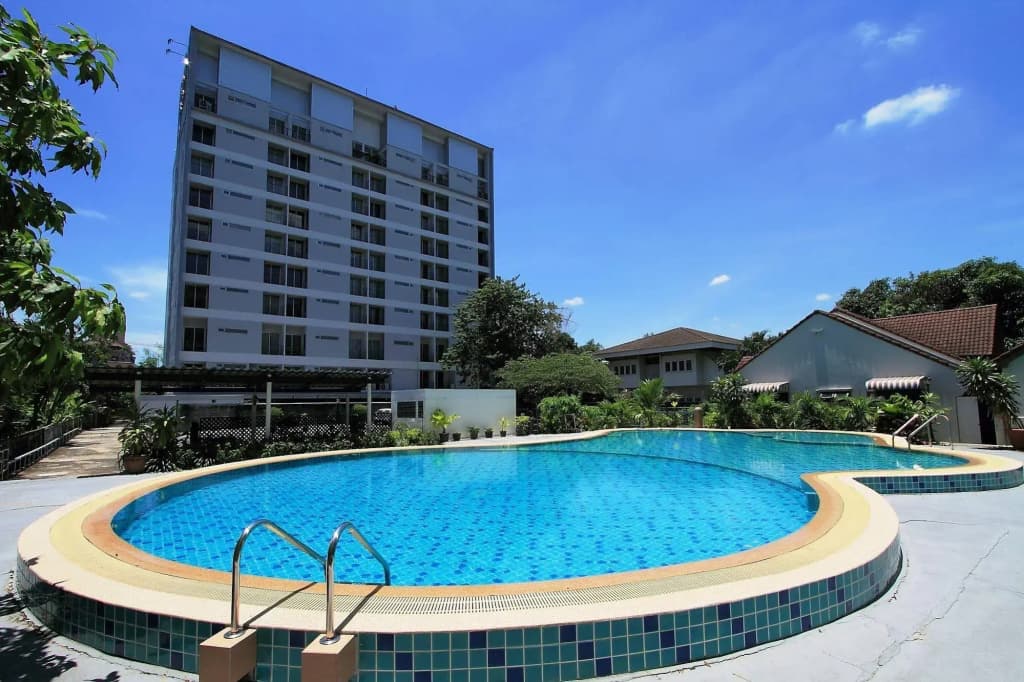 Lily Hotel Bangkok - photo 14