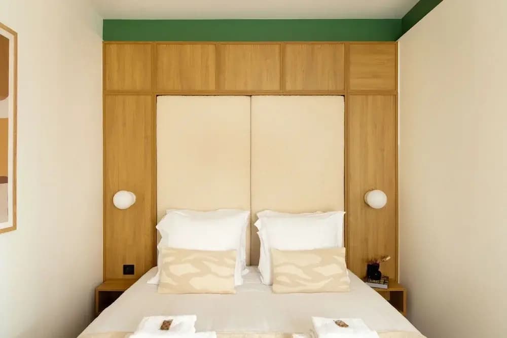 Elegance & Comfort With A/C in the Heart of 11th - photo 6