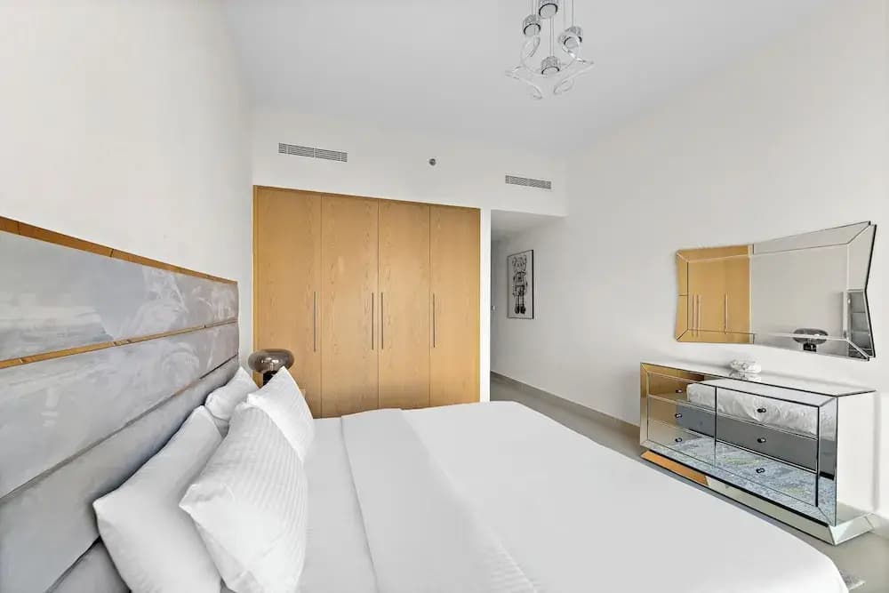 2BR 203 Bellevue Tower 1 - photo 2