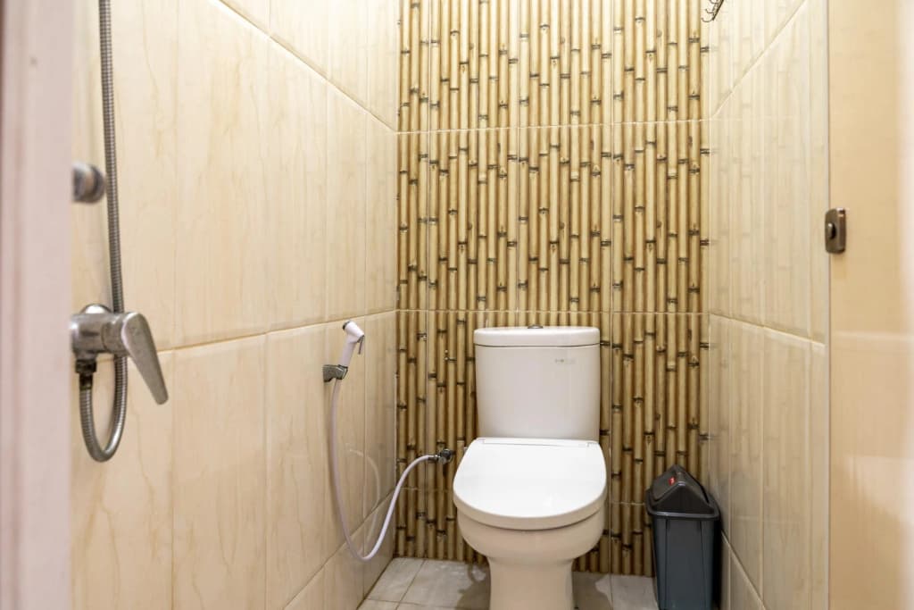 RedDoorz Hostel near LTC Glodok - photo 7