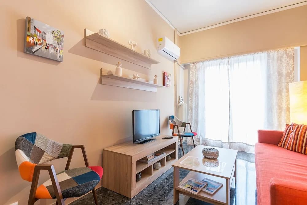 Comfy Kerameikos Apartment by Cloudkeys - photo 3