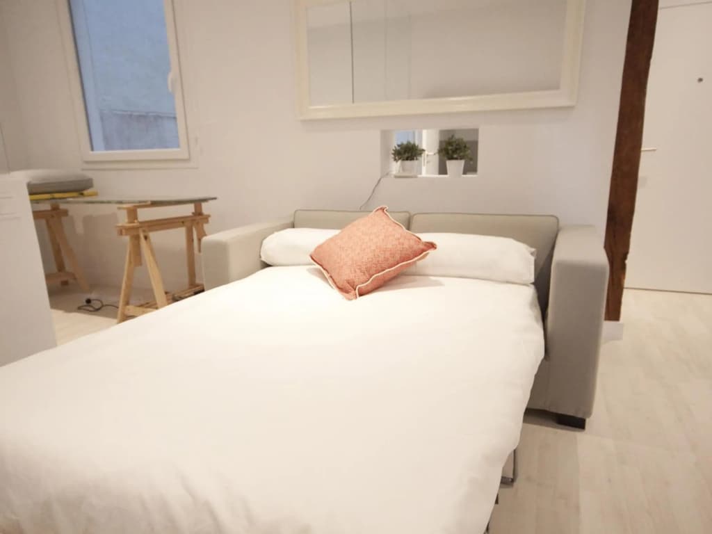 Apartamento con encanto en ópera - photo 2