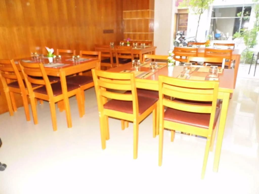 Ashaz Inn - photo 12