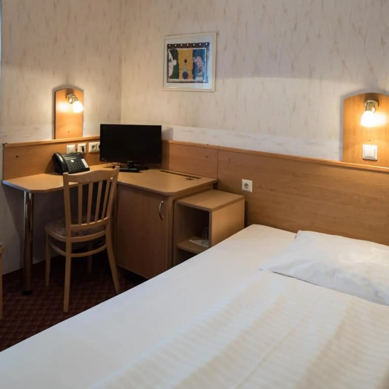 Hotel Admiral - photo 23