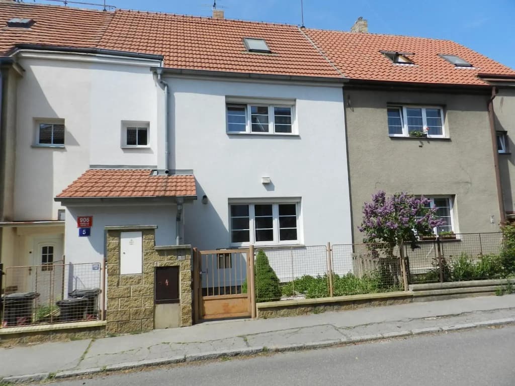 Apartment with a garden - photo 1