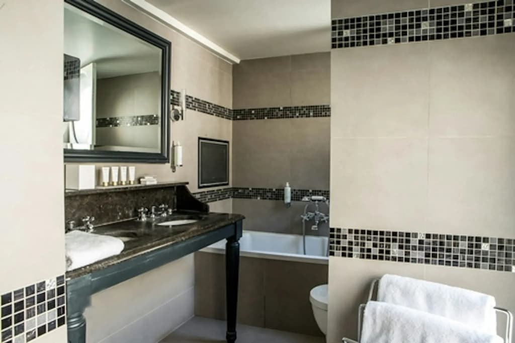 Hôtel Mansart - photo 17