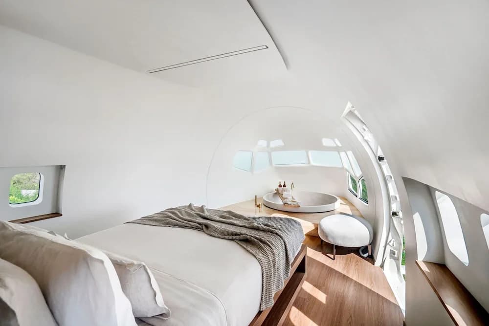 Private Jet Villa - photo 2