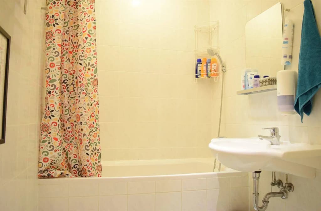 Sixmiles Guesthouse - photo 8