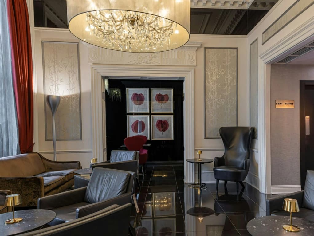 The Queens Gate Hotel - photo 31