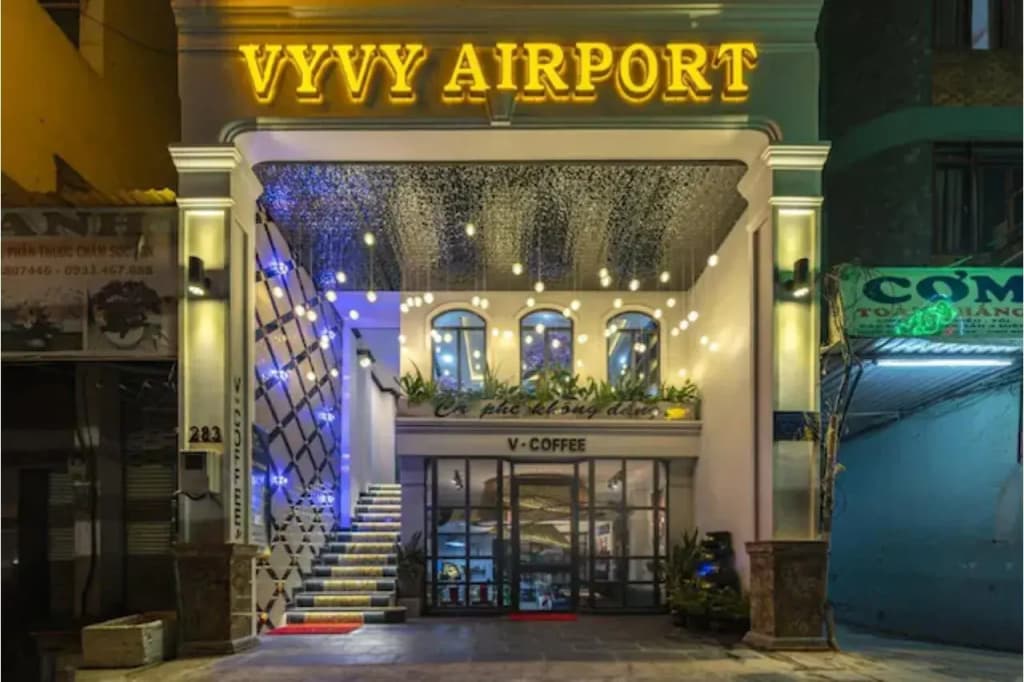 Collection O VyVy Airport Hotel - photo 1