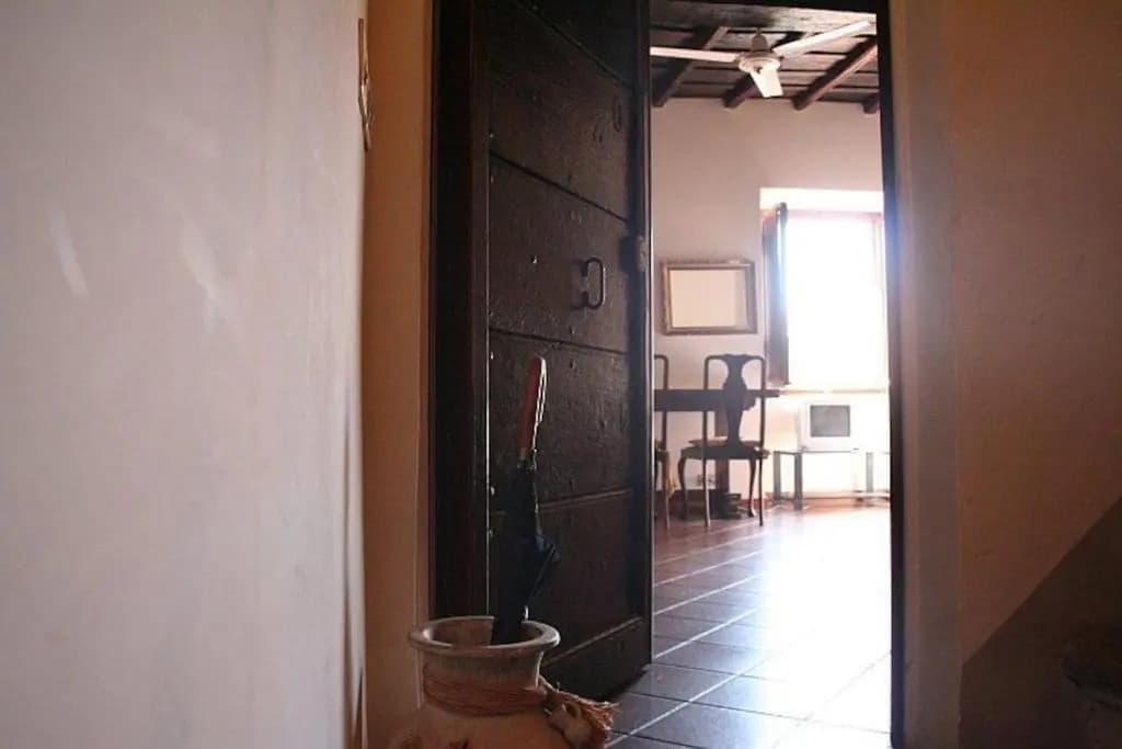 Portico d'Ottavia by the River - photo 3