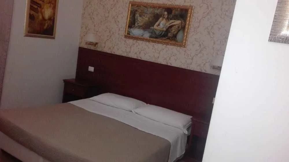 Mrs Julie Guesthouse - photo 22