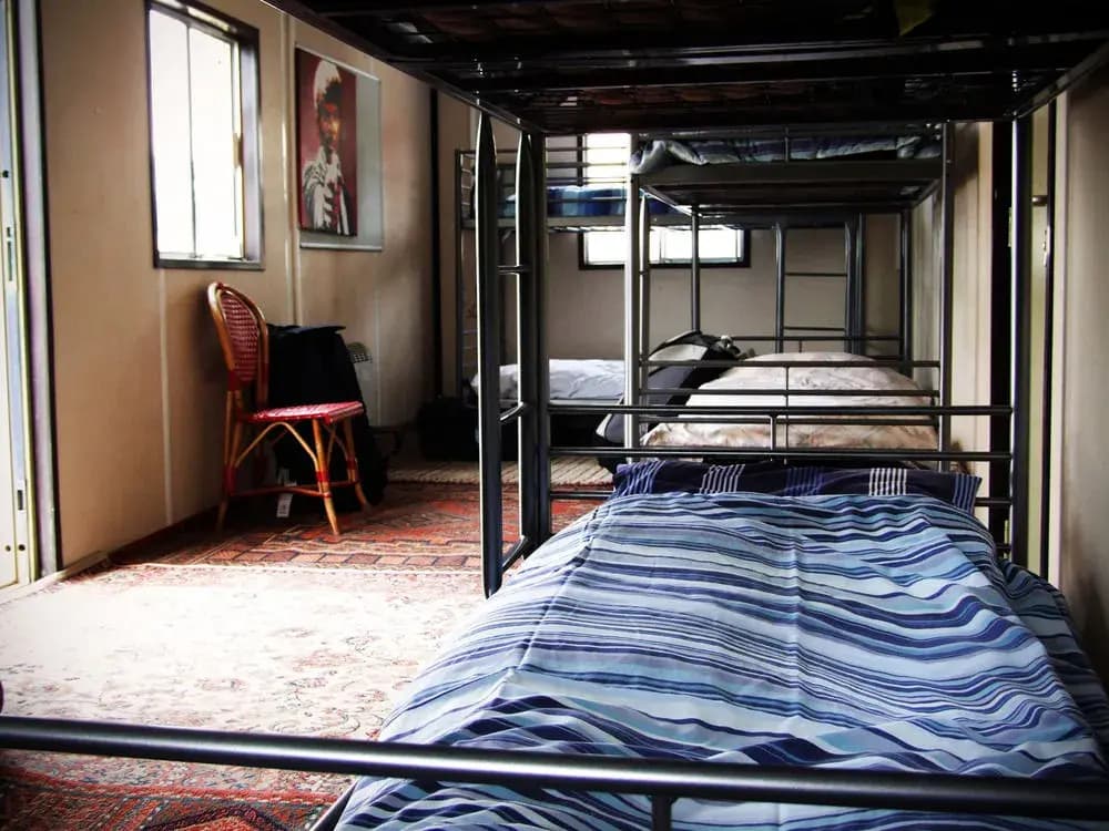 Containers Hostel Edinburgh - photo 3