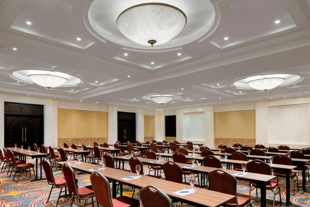 Sheraton Sharjah Beach Resort & Spa - photo 45
