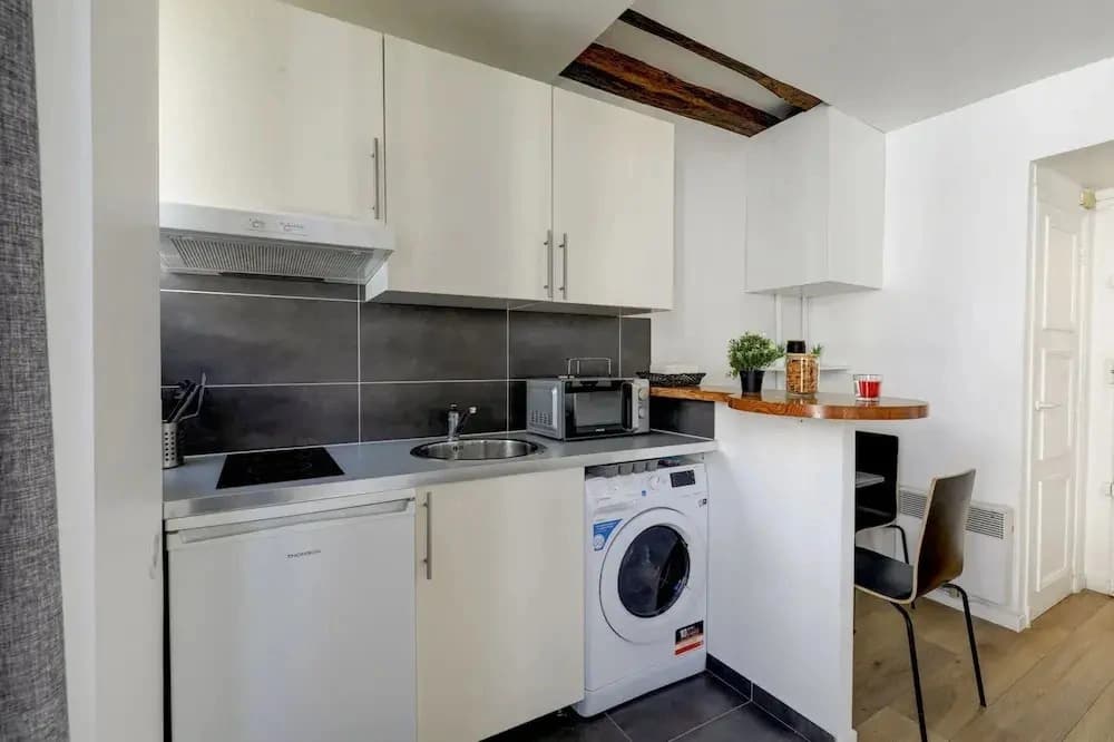Furnished Studio in Le Marais - photo 10
