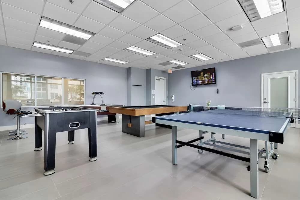 The Club at Brickell Bay Luxury Suites - photo 17