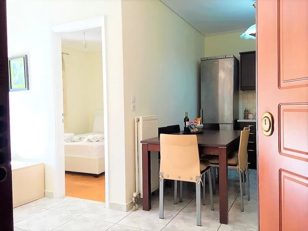 Comfy 3rd Floor Flat and Pspace - photo 4