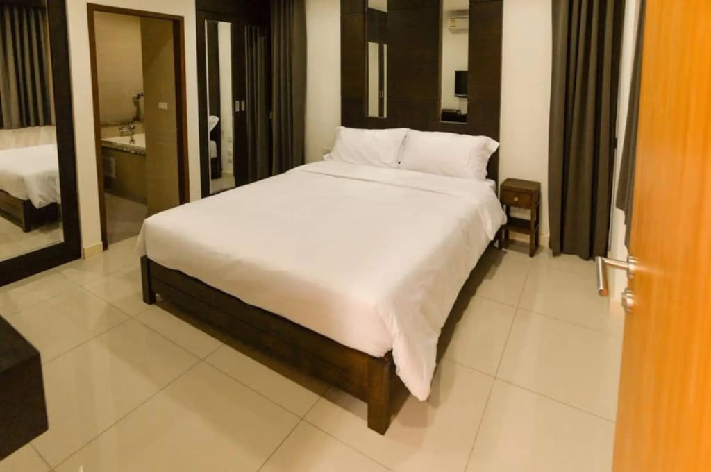 The Pad Silom Serviced Apartment - photo 5