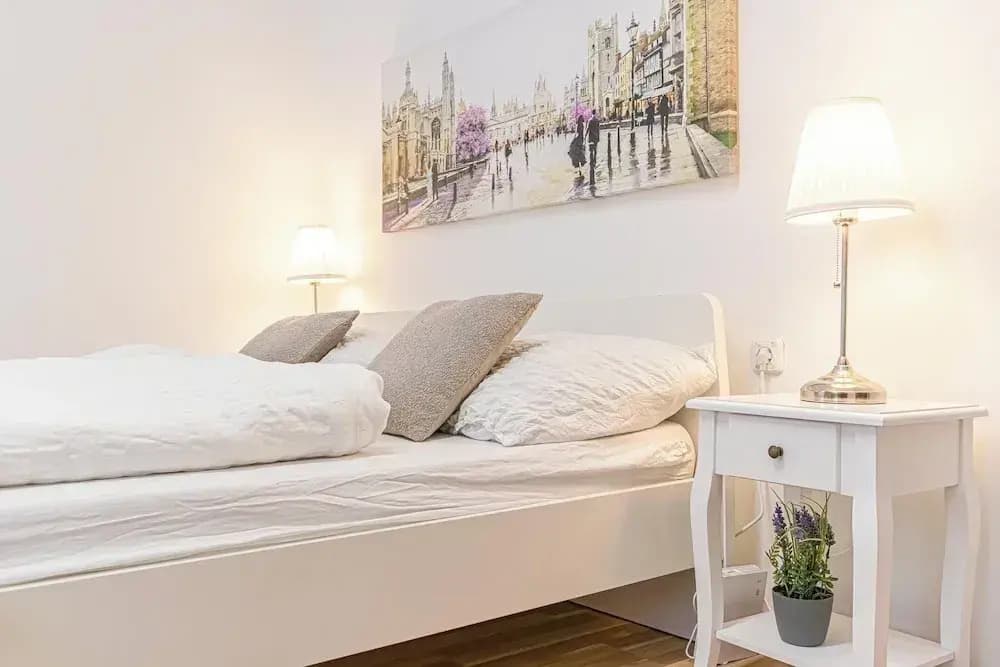 1BR Apt Near Westbahnhof Station - photo 1