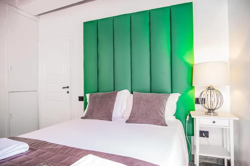 Trevi Queen Apartments - photo 10