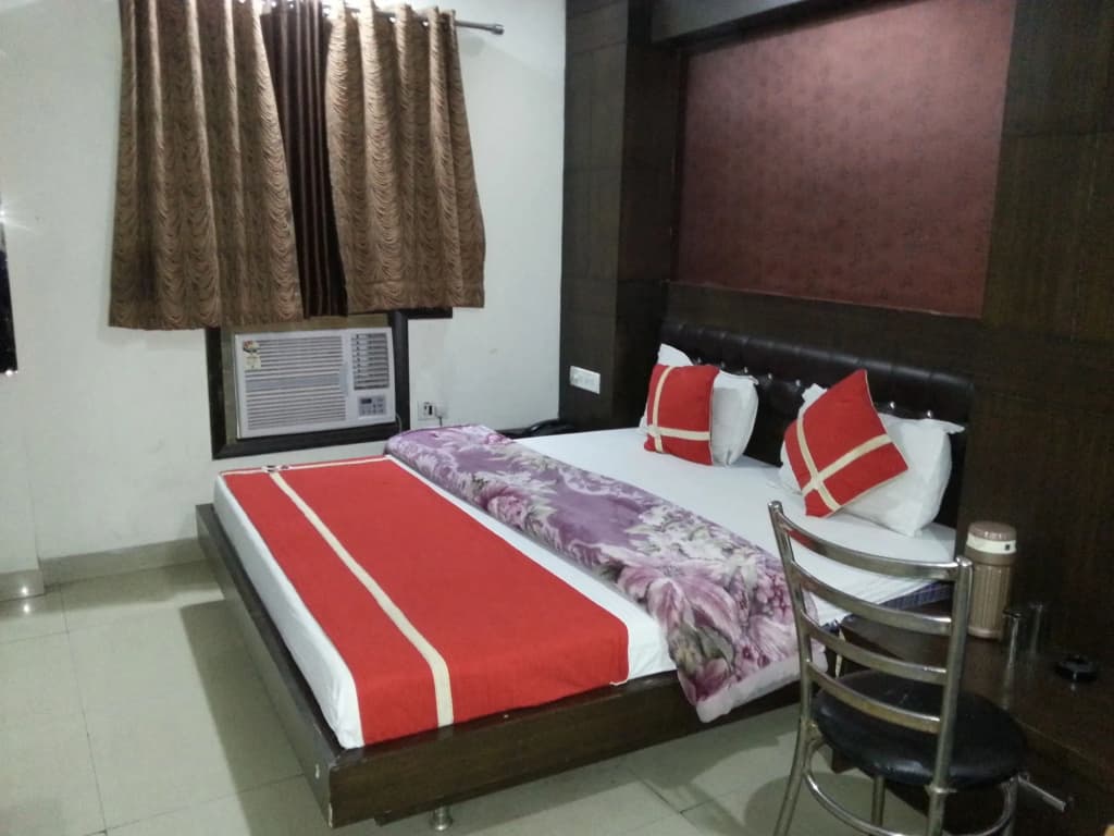 Hotel Shivam International - photo 4
