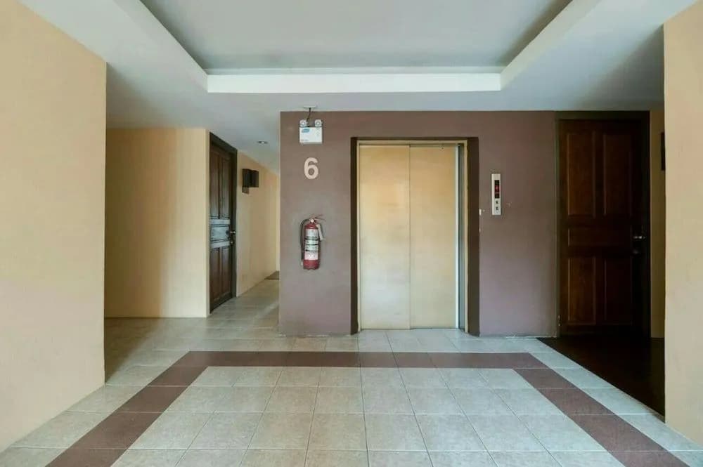 Le Vanvarothai Saladaeng Residence - photo 14
