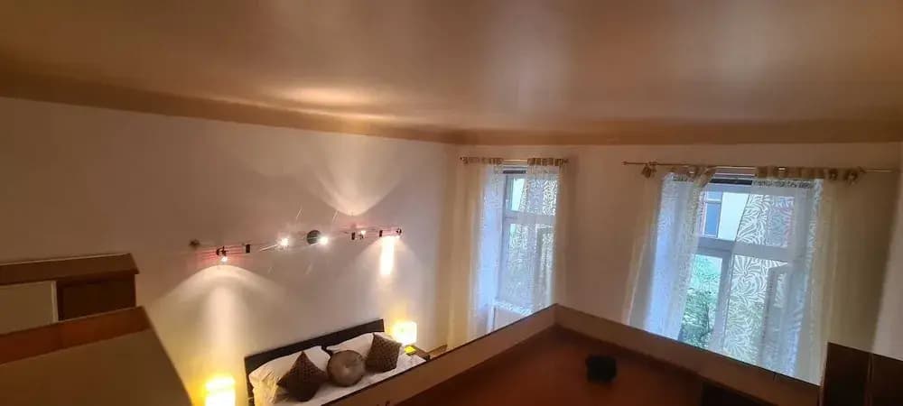 Elegant 2BR Prime Central Location - photo 9