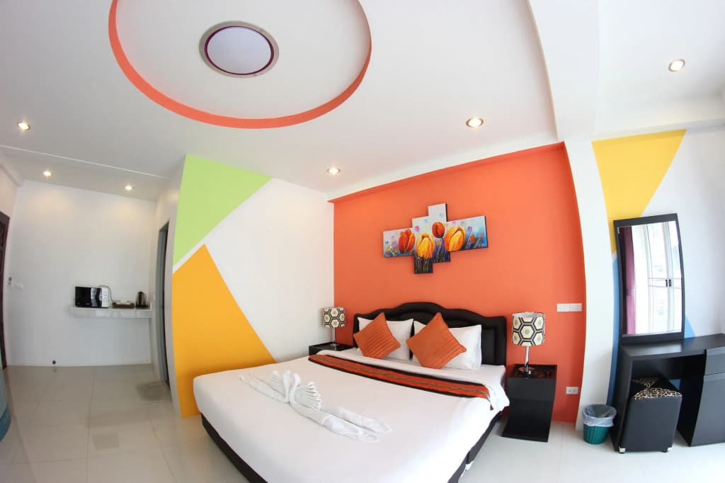 Tulip Inn - photo 2