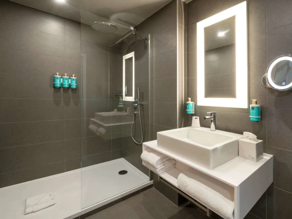 Novotel Belleville Paris 20 Hotel - photo 21
