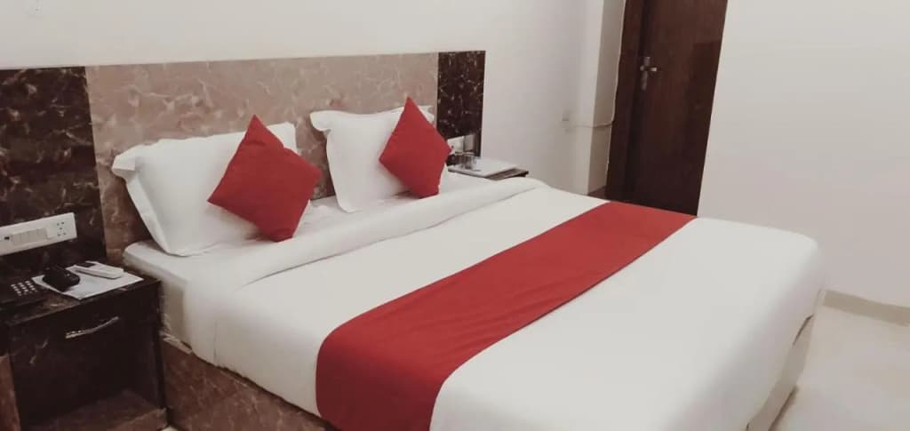 OYO 88430 Hotel Param Palace - photo 17