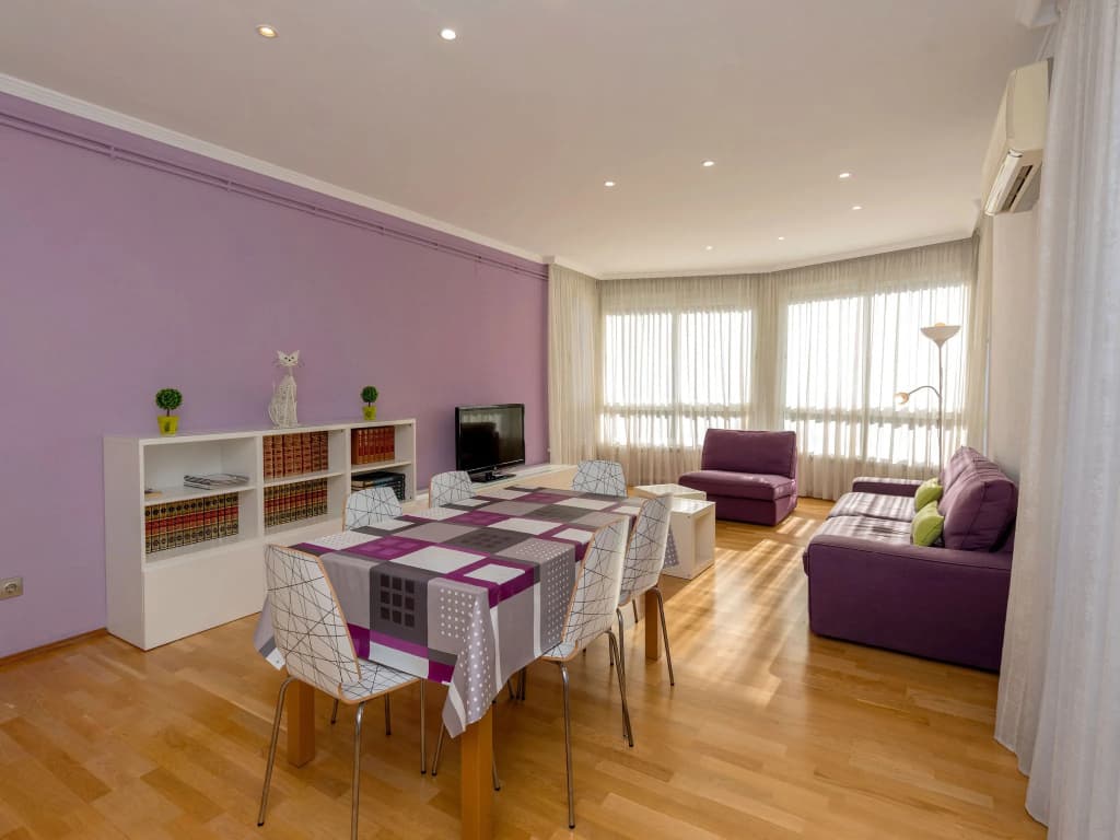 Sants-Les Corts Galileu - main photo