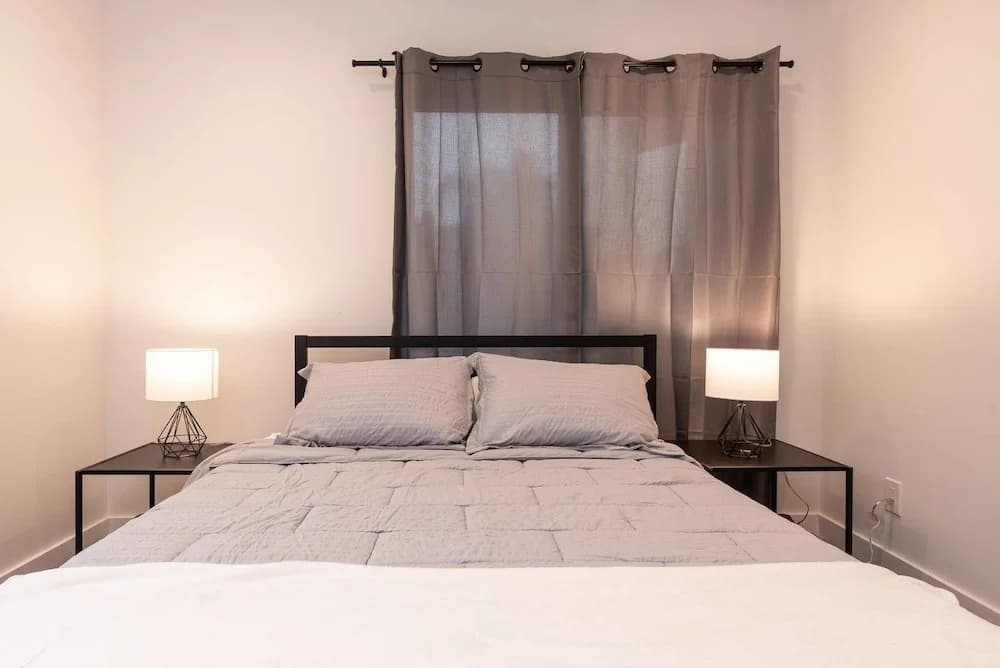 Newly Remodeled 3 BDR House Near Dodgers Stadium - photo 4