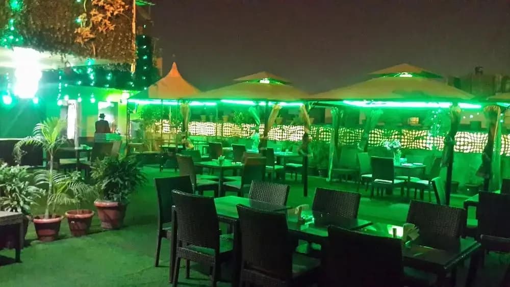 Hotel L'affaire - photo 35