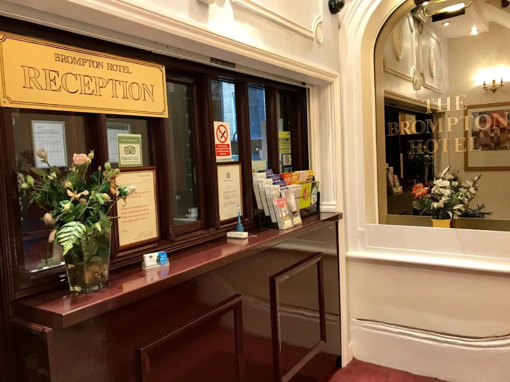 Brompton Hotel - photo 13