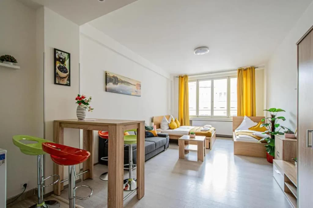 Executive Bright Apt. by Ruterra - photo 4
