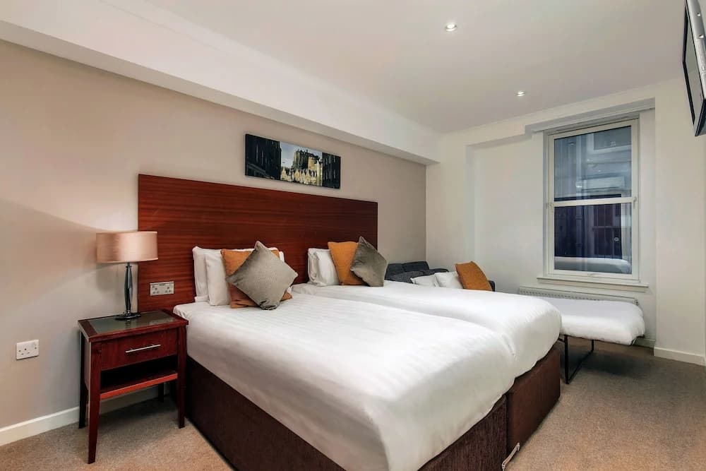 Stewart by Heeton Concept Aparthotel Edinburgh - photo 25