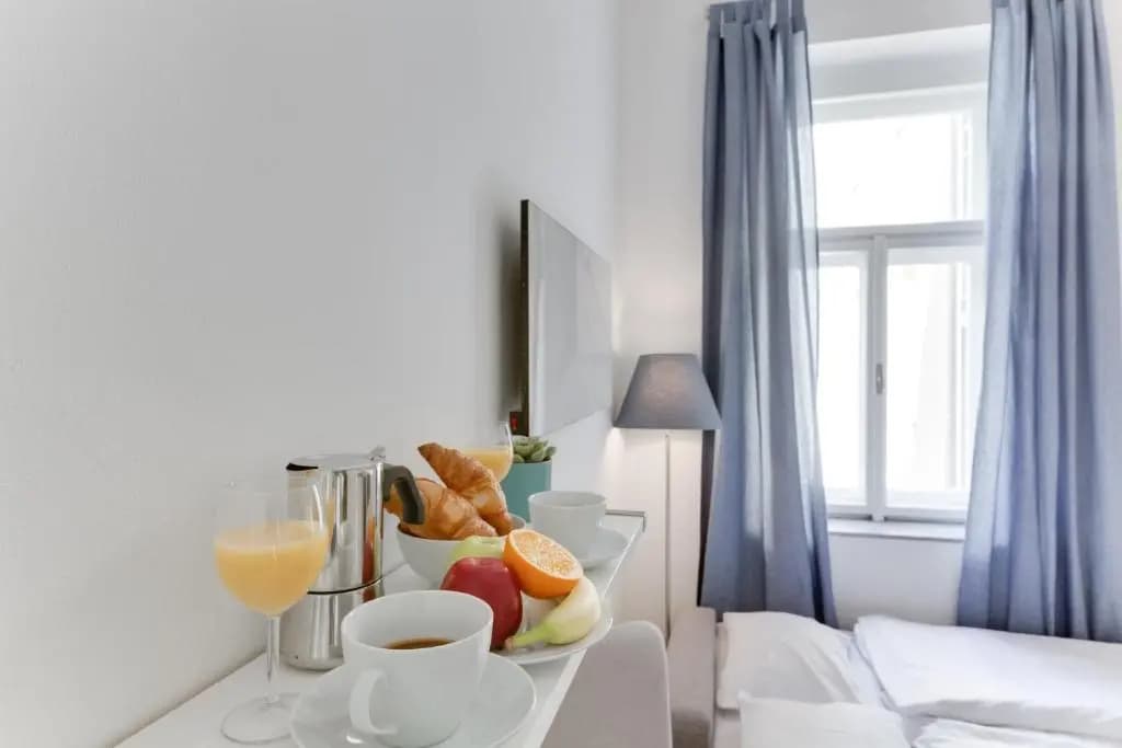 Benatska Apartment - photo 10