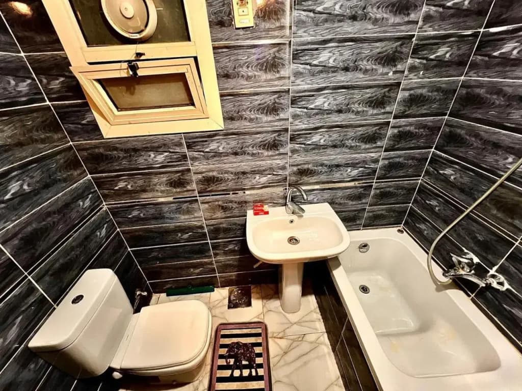 Elegant studio with private entrance with full services - photo 7