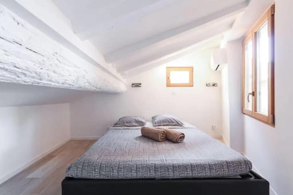 Gilly 4 - EXCEPTIONAL 2BEDS, SEA VIEW, MODERN,A/C, OLD TOWN - photo 4