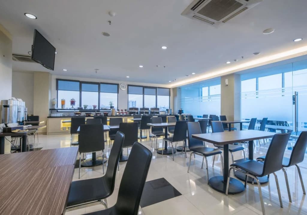 Hotel 88 Grogol by WH - photo 28