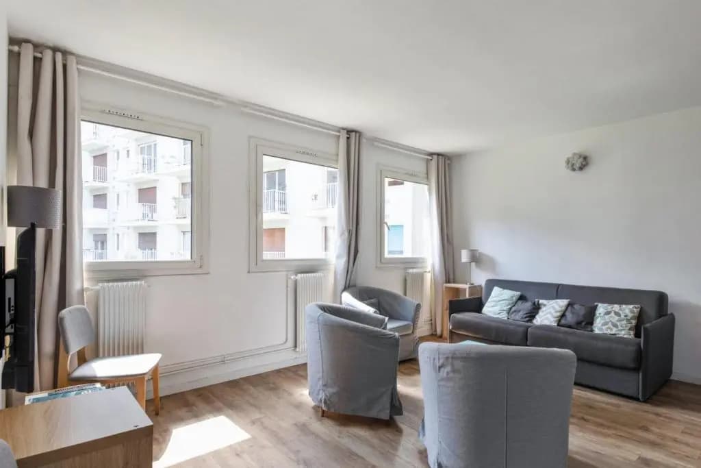 Sunny & quiet 2br near the Eiffel Tower Invalides Beaugrenelle Welkeys - photo 2