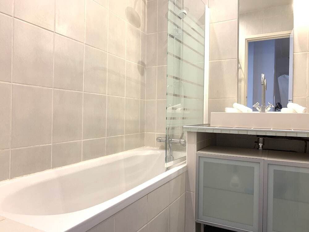 Apart Hotel Riviera - Old Port - Place du Pin - photo 8