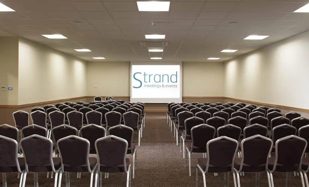 Strand Palace Hotel - photo 15