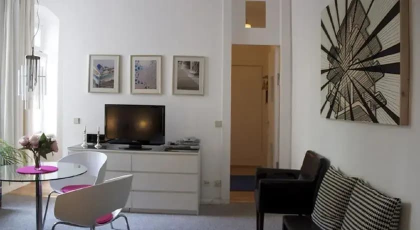 Ber.Ho. Apartments Kollwitzplatz - photo 3