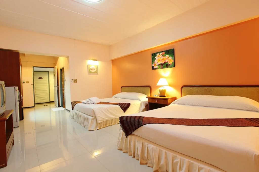 Regent Ramkhamhaeng and Apartment - photo 1