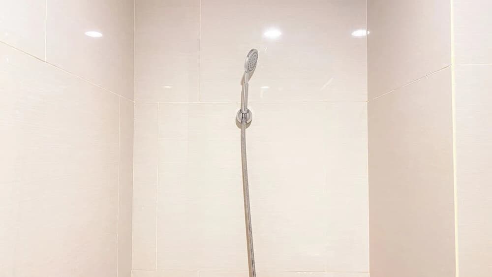 Brand New And Comfort Studio At Vasaka Solterra Apartment - photo 8