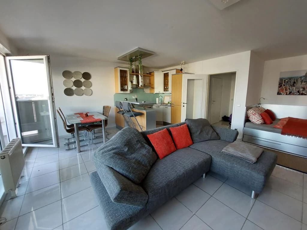 Mischek Tower Apartment with private terrace next to UNO - photo 10