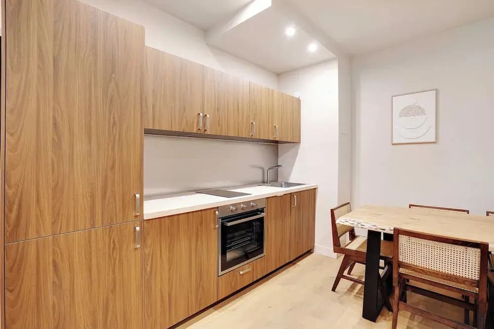 Spacious Apartment - 2BR/10P - Place D'Italia - photo 8